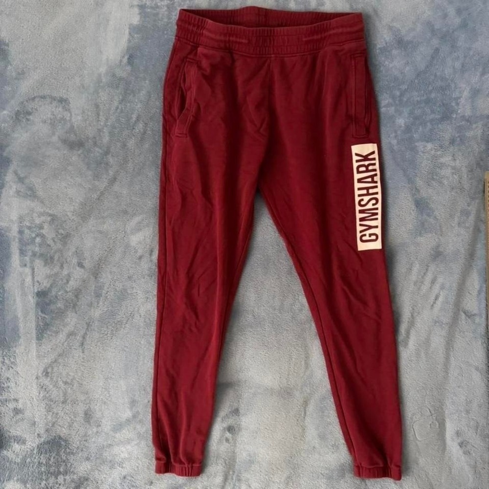 Gymshark burgundy joggers women Size M